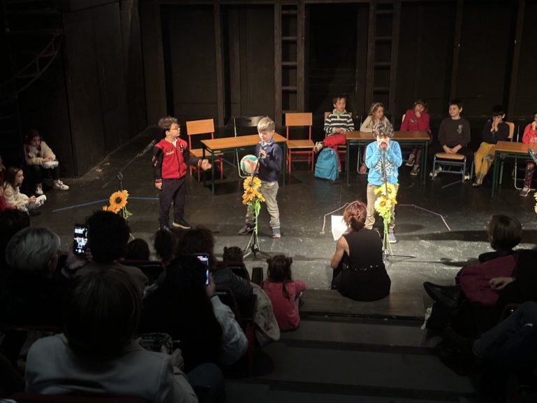 Laboratorio teatrale “Ecologia delle relazioni per stare bene a scuola e nel Mondo” (13)