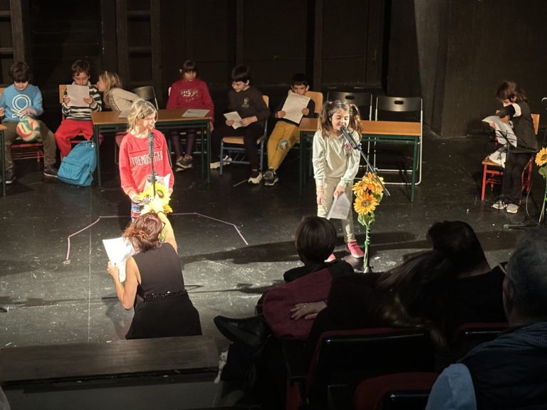 Laboratorio teatrale “Ecologia delle relazioni per stare bene a scuola e nel Mondo” (15)
