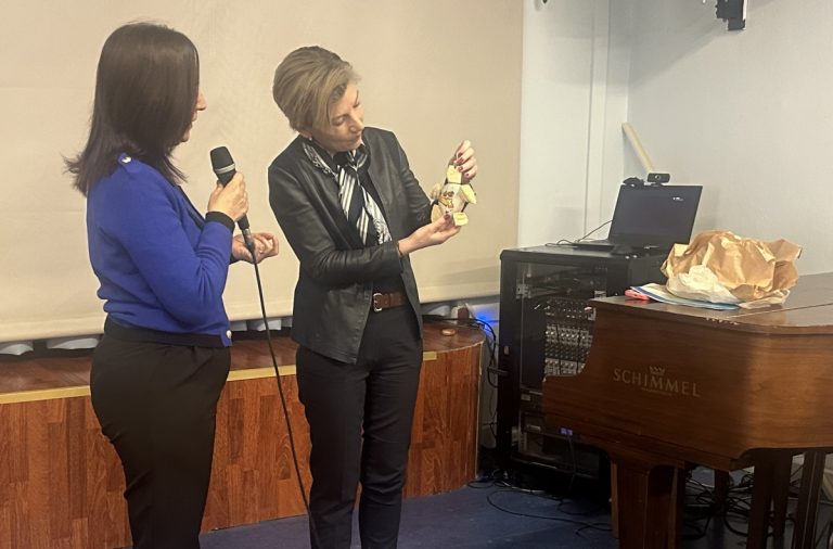 Delegazione dell’Istituto Pirandello di Lampedusa e Linosa in visita presso la Scuola Statale Italiana di Atene (10)