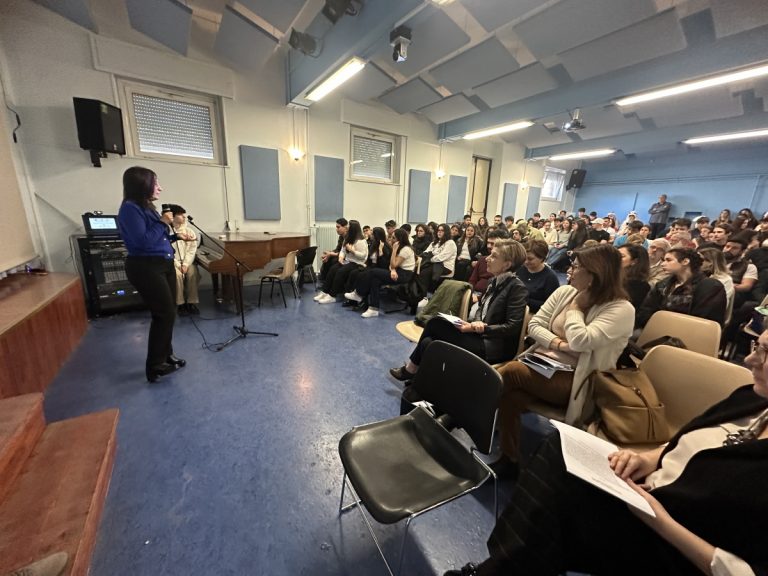 Delegazione dell’Istituto Pirandello di Lampedusa e Linosa in visita presso la Scuola Statale Italiana di Atene (4)