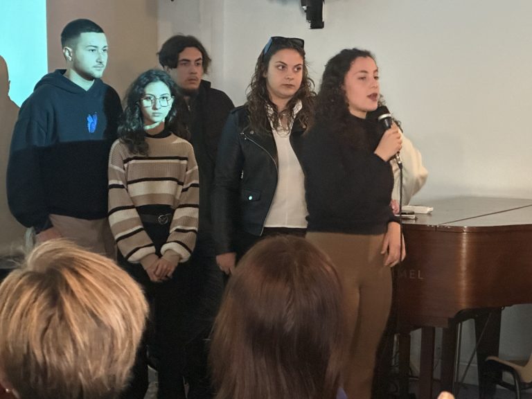 Delegazione dell’Istituto Pirandello di Lampedusa e Linosa in visita presso la Scuola Statale Italiana di Atene (7)