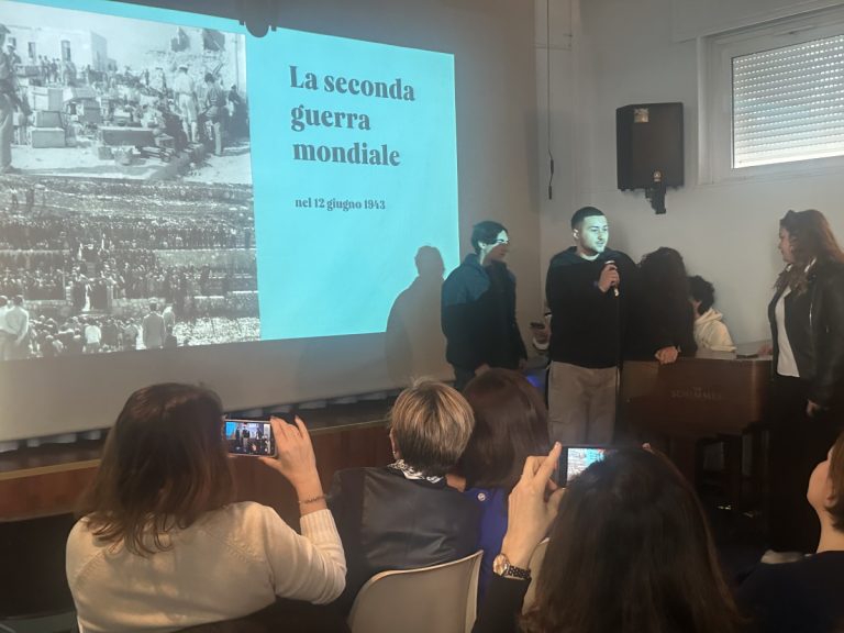 Delegazione dell’Istituto Pirandello di Lampedusa e Linosa in visita presso la Scuola Statale Italiana di Atene (9)