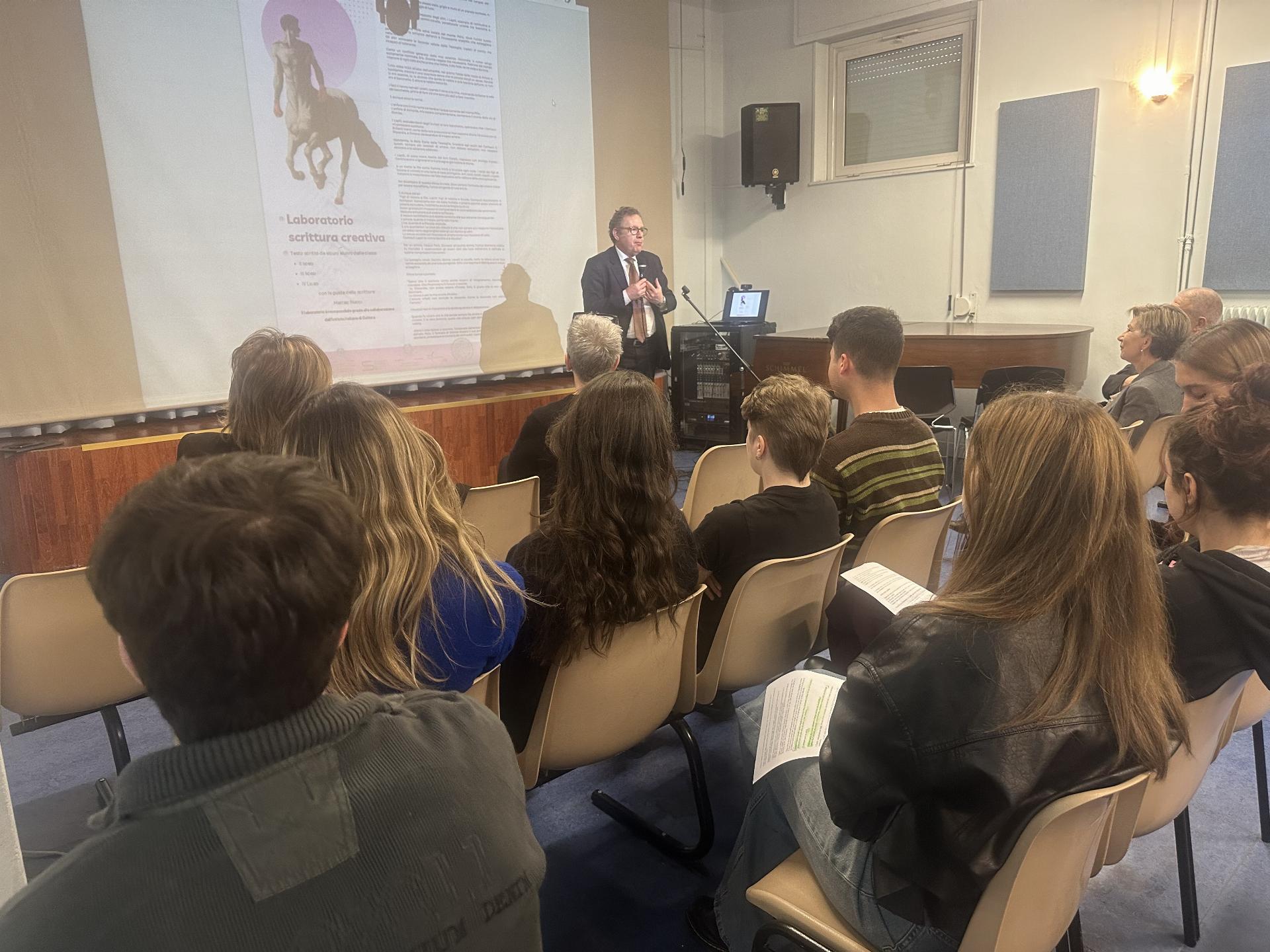 Visita Societa Dante Alighieri (8)