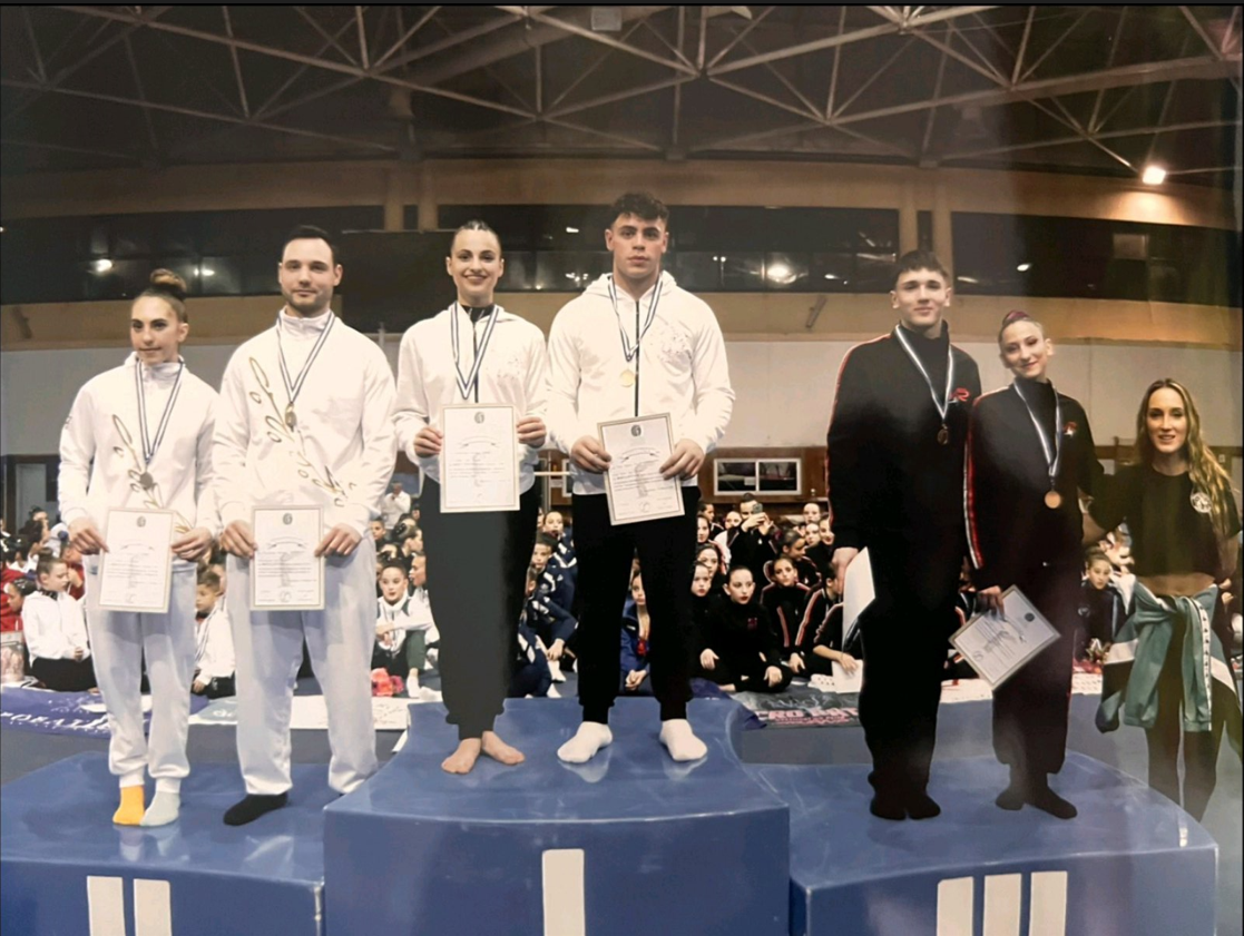 Vasiliki ginnastica acrobatica