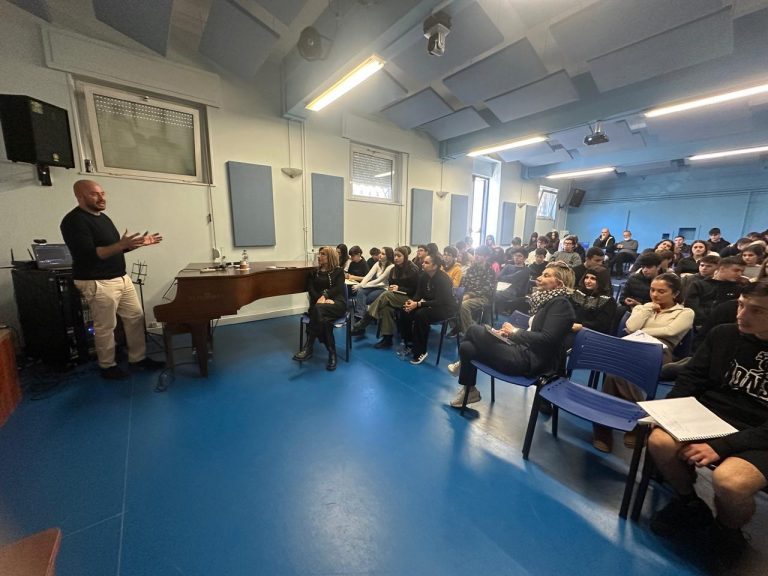 WhatsApp Image 2026-02-19 at 12.45.58 – Copia